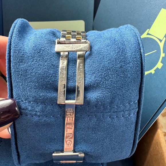 ✅SOLD Breitling Callistino
28mm Diamond Bezel Two Tone 18kt Gold Band Watch - Picture 7 of 11